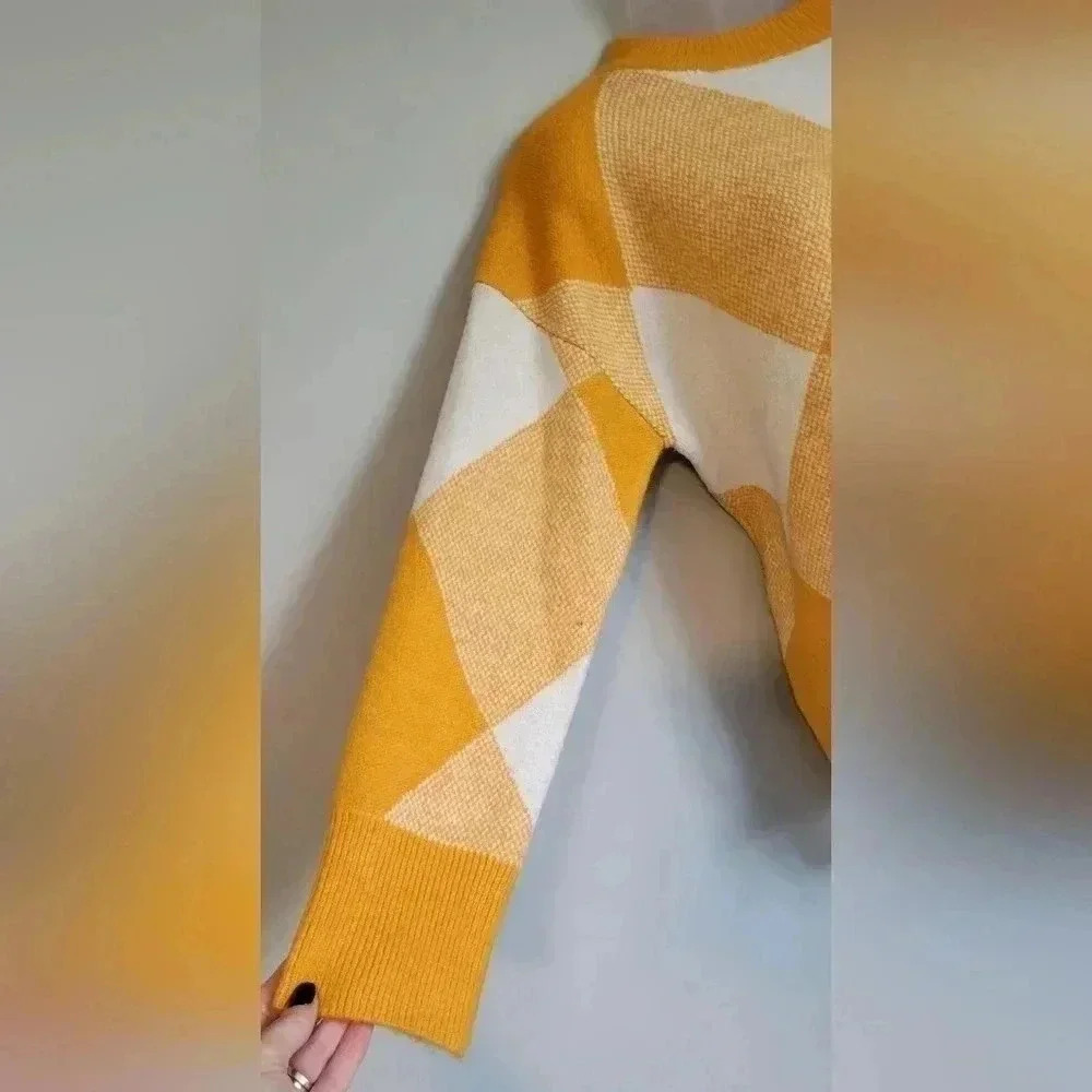 Lyla & Luxe Mango (yellow)/White Carter Check Sweater, size XS - Picture 3 of 9